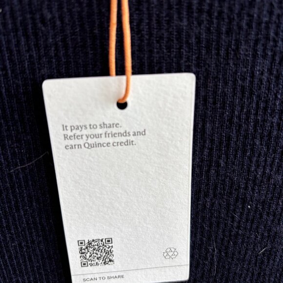 Quince Featherweight 100% Mongolian Cashmere Sweater M New With Tags Navy - Picture 2 of 3